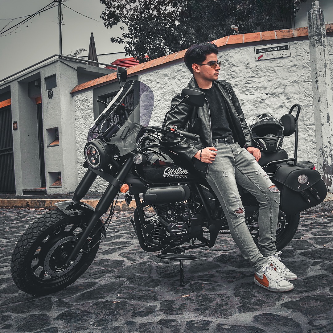 Custom Black 7